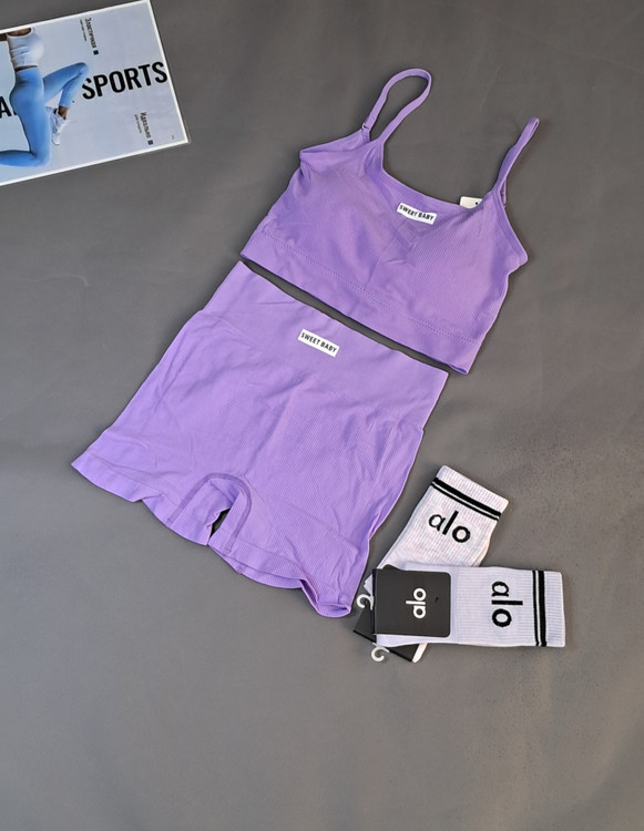 ست ورزشی نیمتنه وشورتک سویئت بیبی -لباس باشگاهی زنانه با جنس سیملس .مناسب باشگاه و ورزش