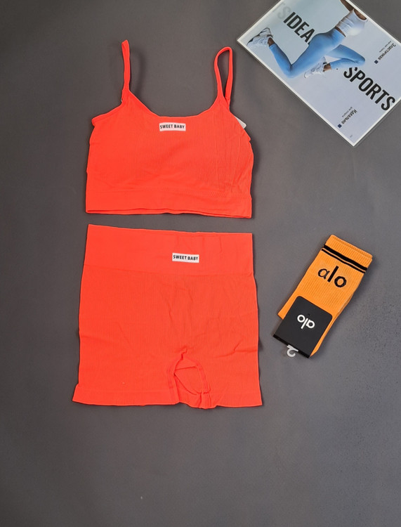 ست ورزشی نیمتنه وشورتک سو یئت بیبی لباس باشگاهی زنانه جنس سیملس