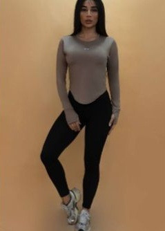 بلوز ورزشی زنانه کیمونو فینگردار مدل هلالی رنگ شکلاتی