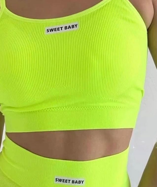 ست ورزشی نیمتنه وشورتک سویئت بیبی -لباس باشگاهی زنانه با جنس سیملس .مناسب باشگاه و ورزش