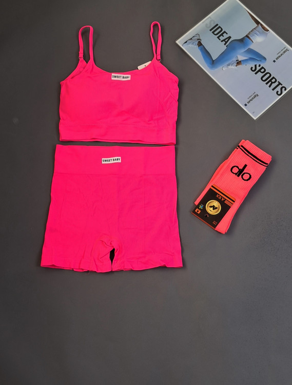 ست ورزشی نیمتنه وشورتک سوییت بیبی لباس باشگاهی زنانه جنس سیملس