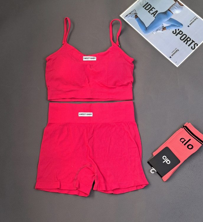 ست ورزشی نیمتنه وشورتک سوییت بیبی لباس باشگاهی زنانه جنس سیملس